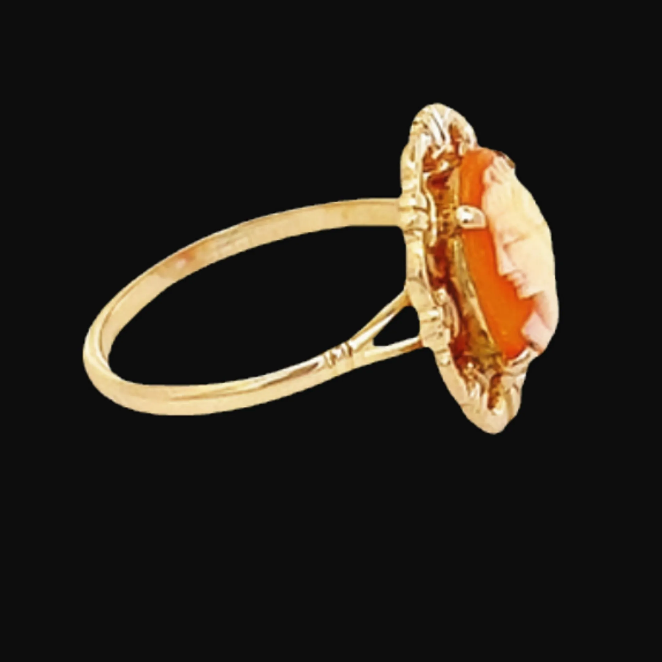 9ct Yellow Gold Cameo Ring
