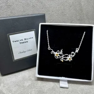 Daffodil Flower Necklace in Sterling Silver & 18 Carat Gold