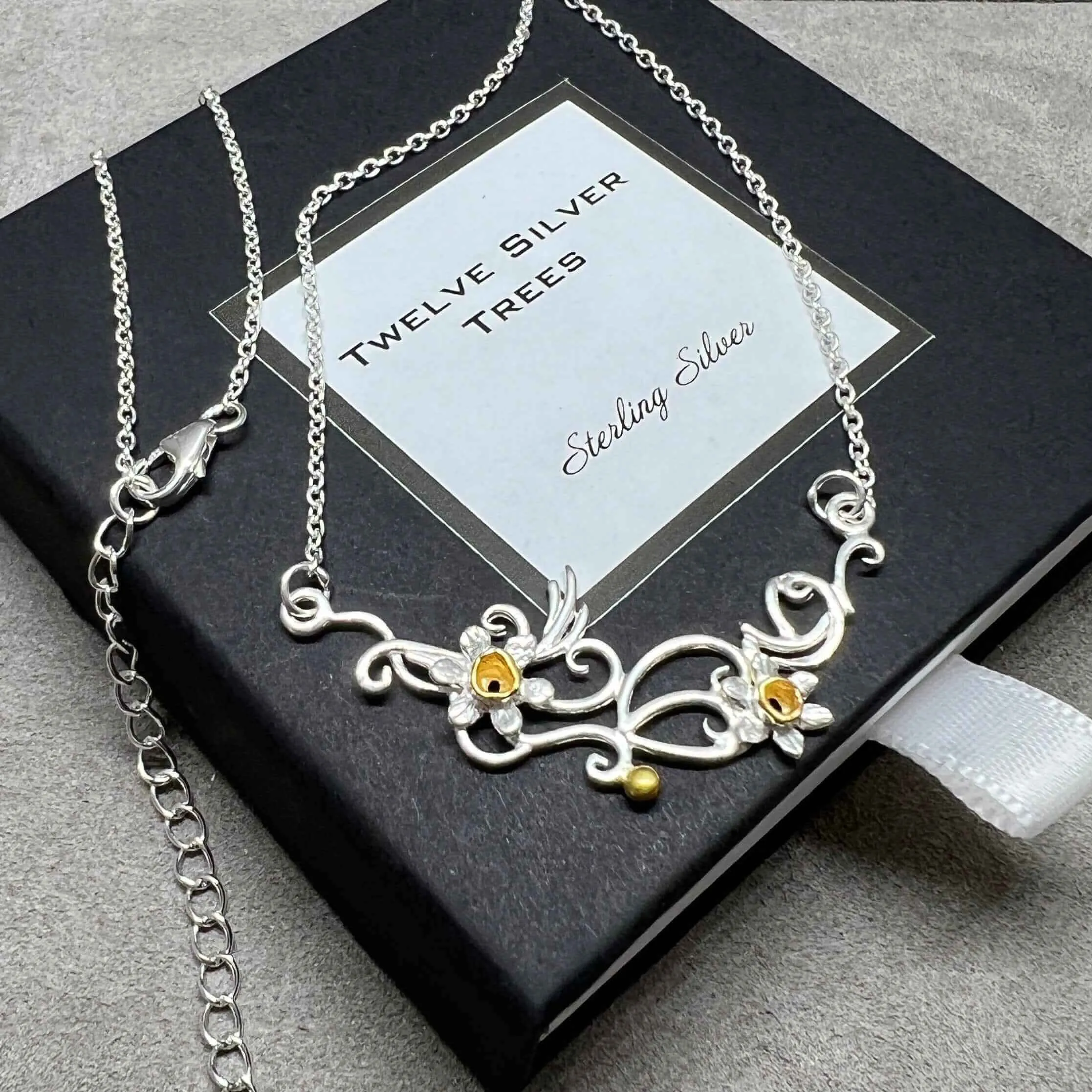 Daffodil Flower Necklace in Sterling Silver & 18 Carat Gold