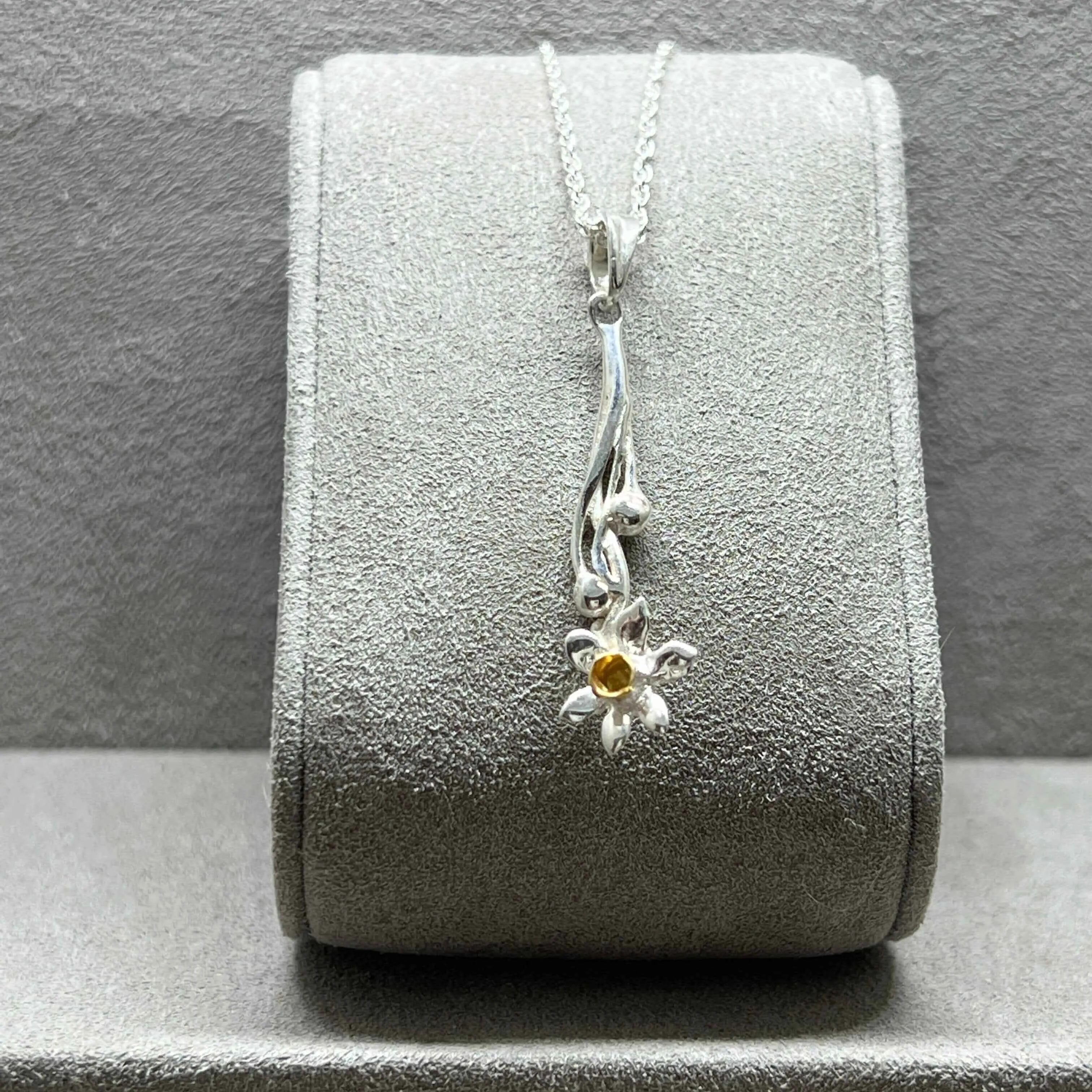 Daffodil Flower Pendant in Sterling Silver & 18 Carat Gold