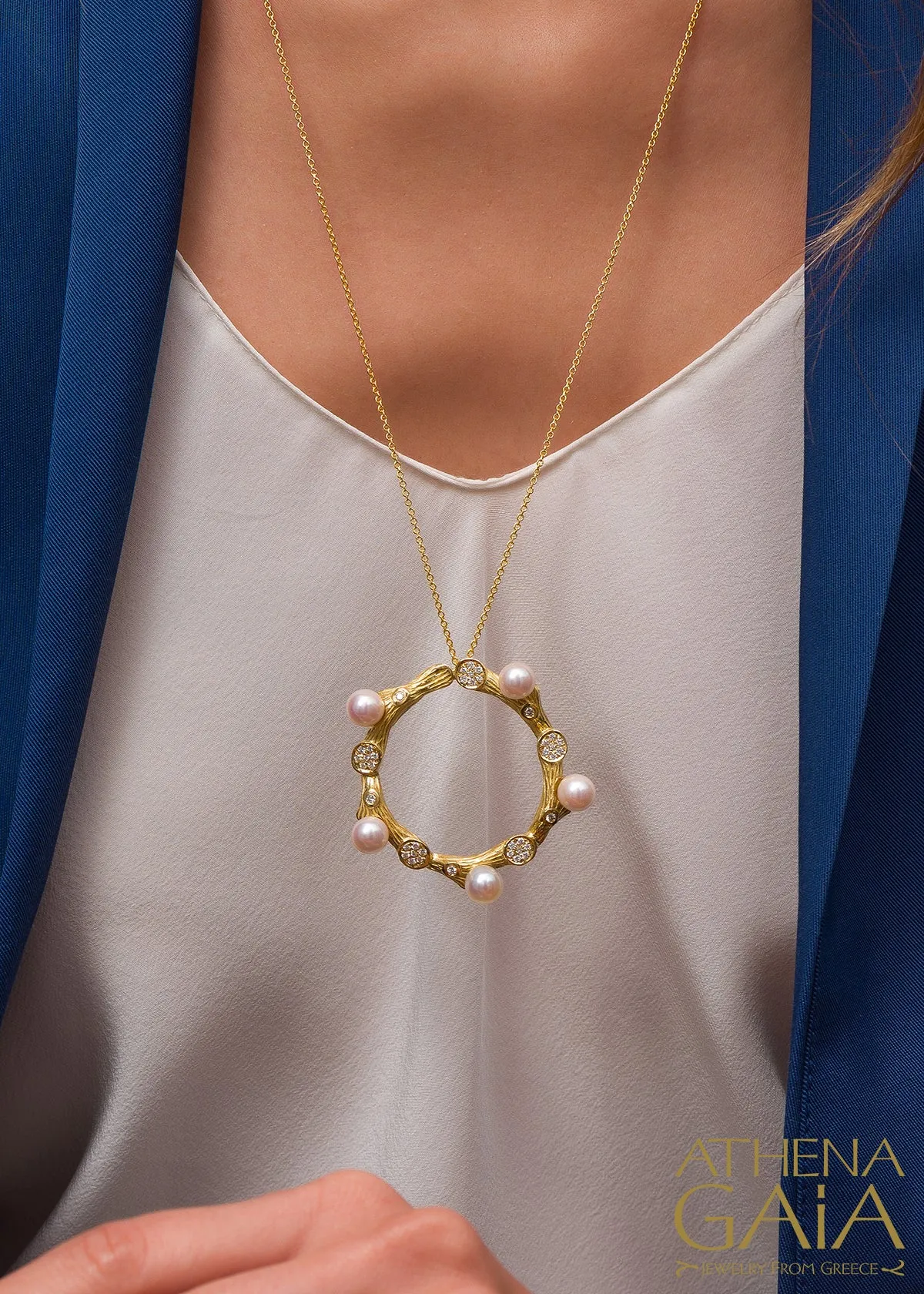 Four Seasons Open Circle Winter Necklace