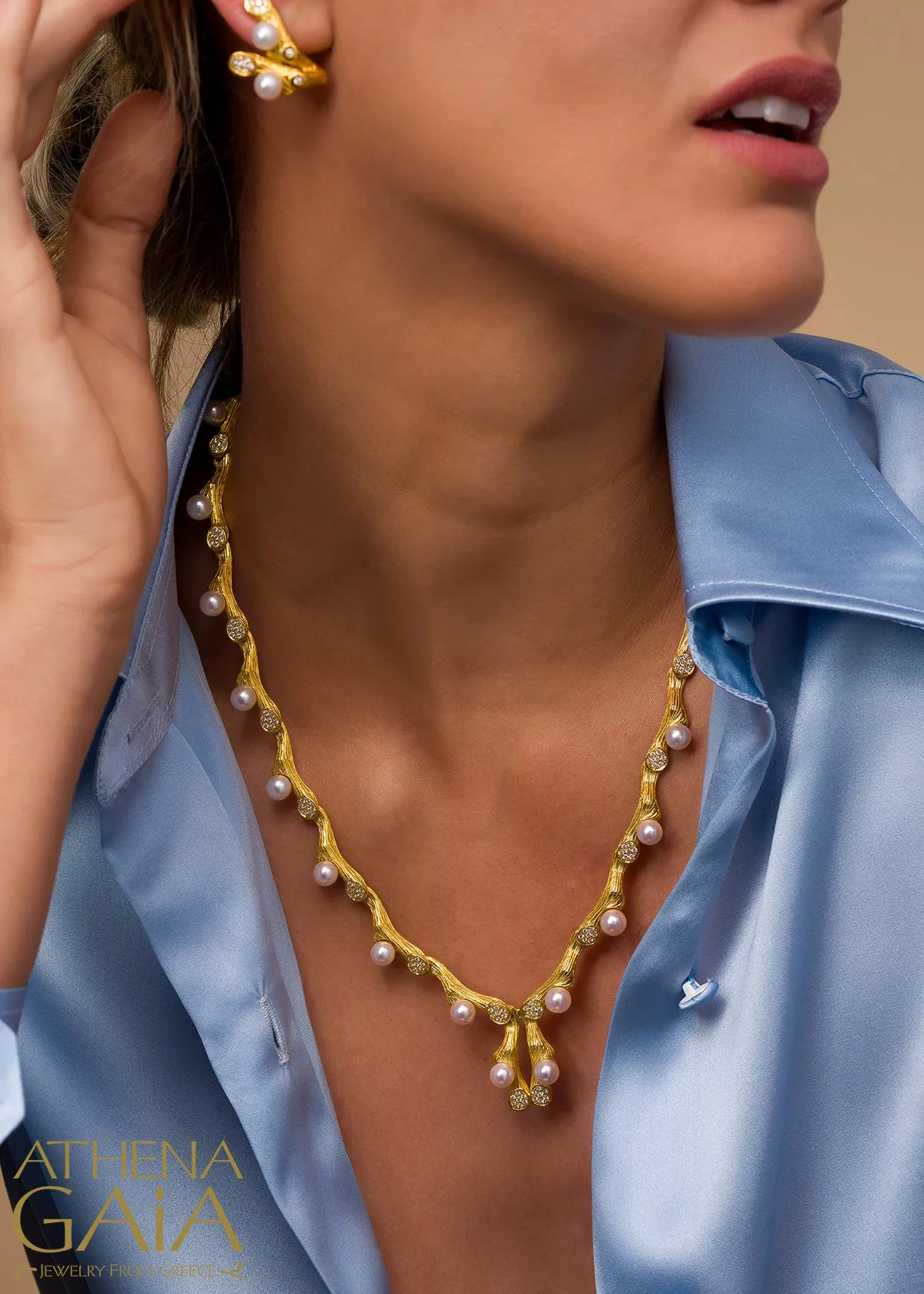 Four Seasons Winter Necklace with Pendant