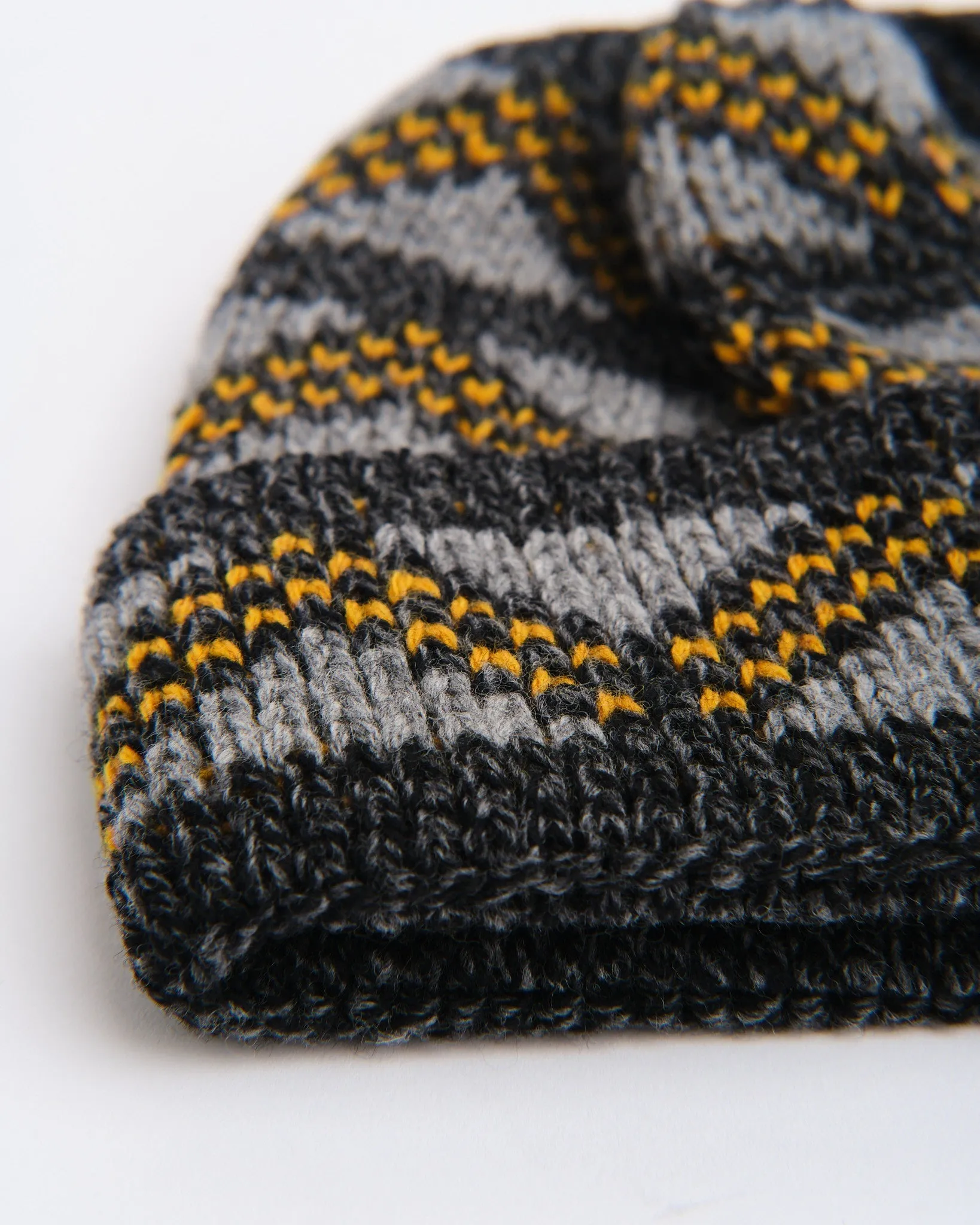GEO BEANIE BLACK