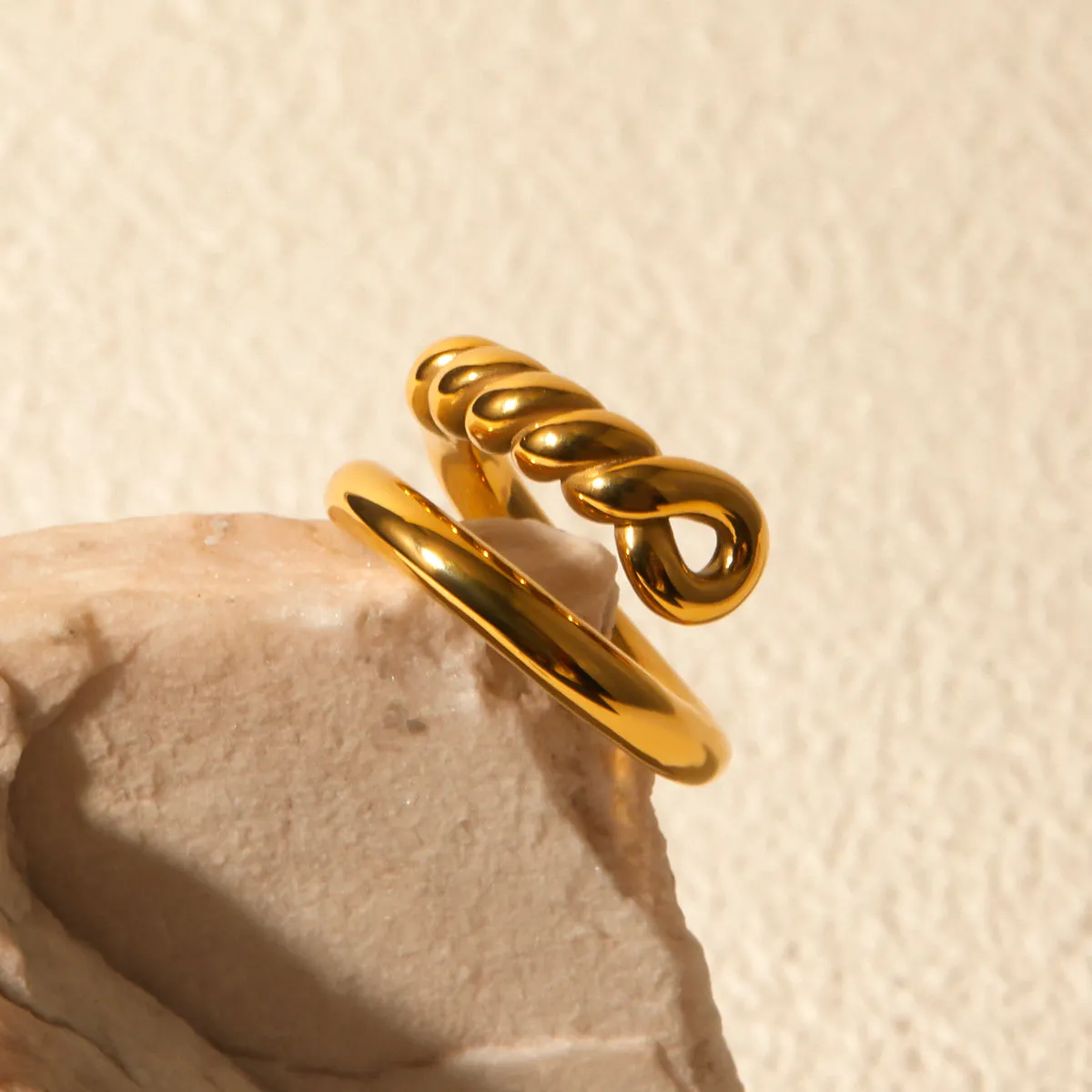 TEEK - Stainless Steel Knot Bypass Ring