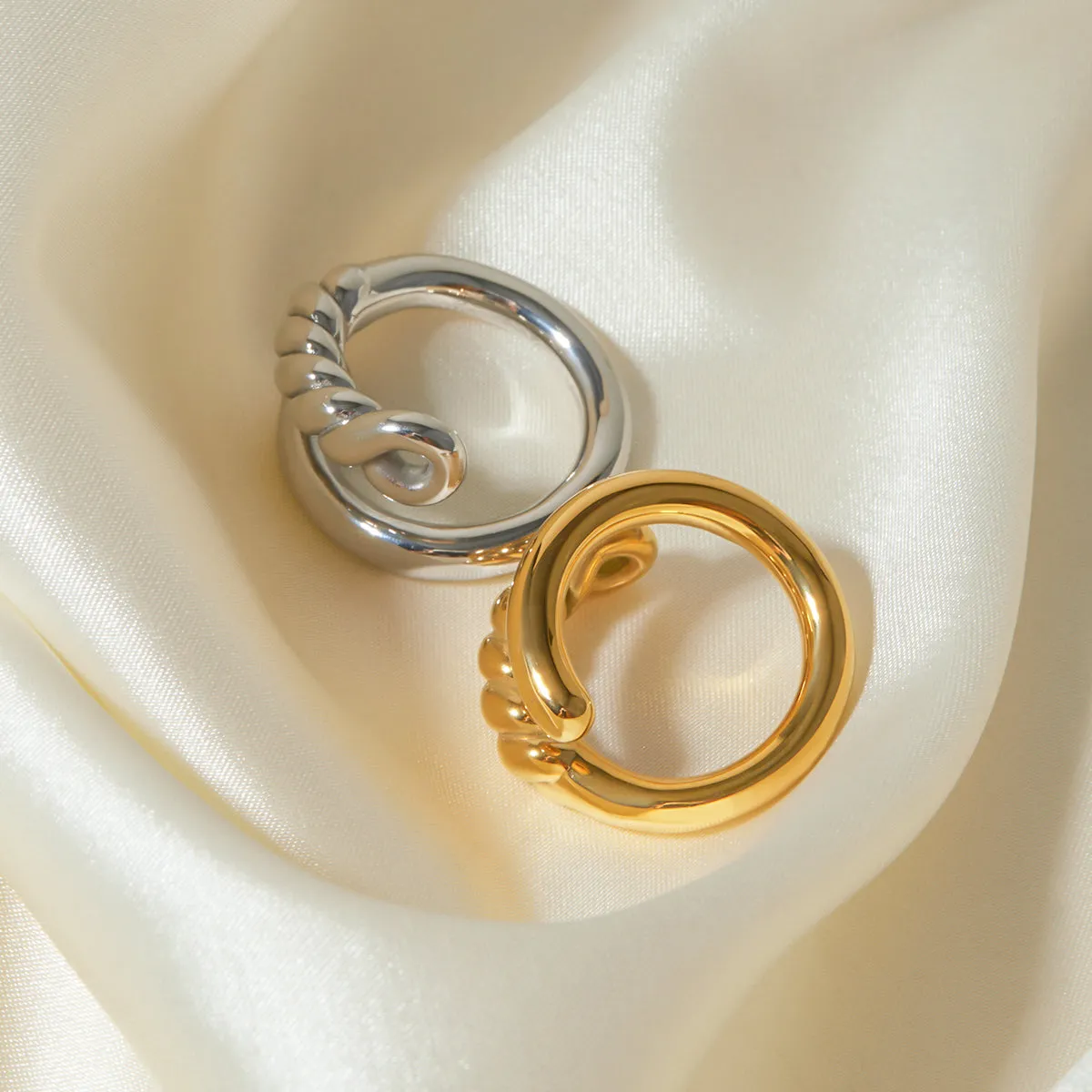 TEEK - Stainless Steel Knot Bypass Ring
