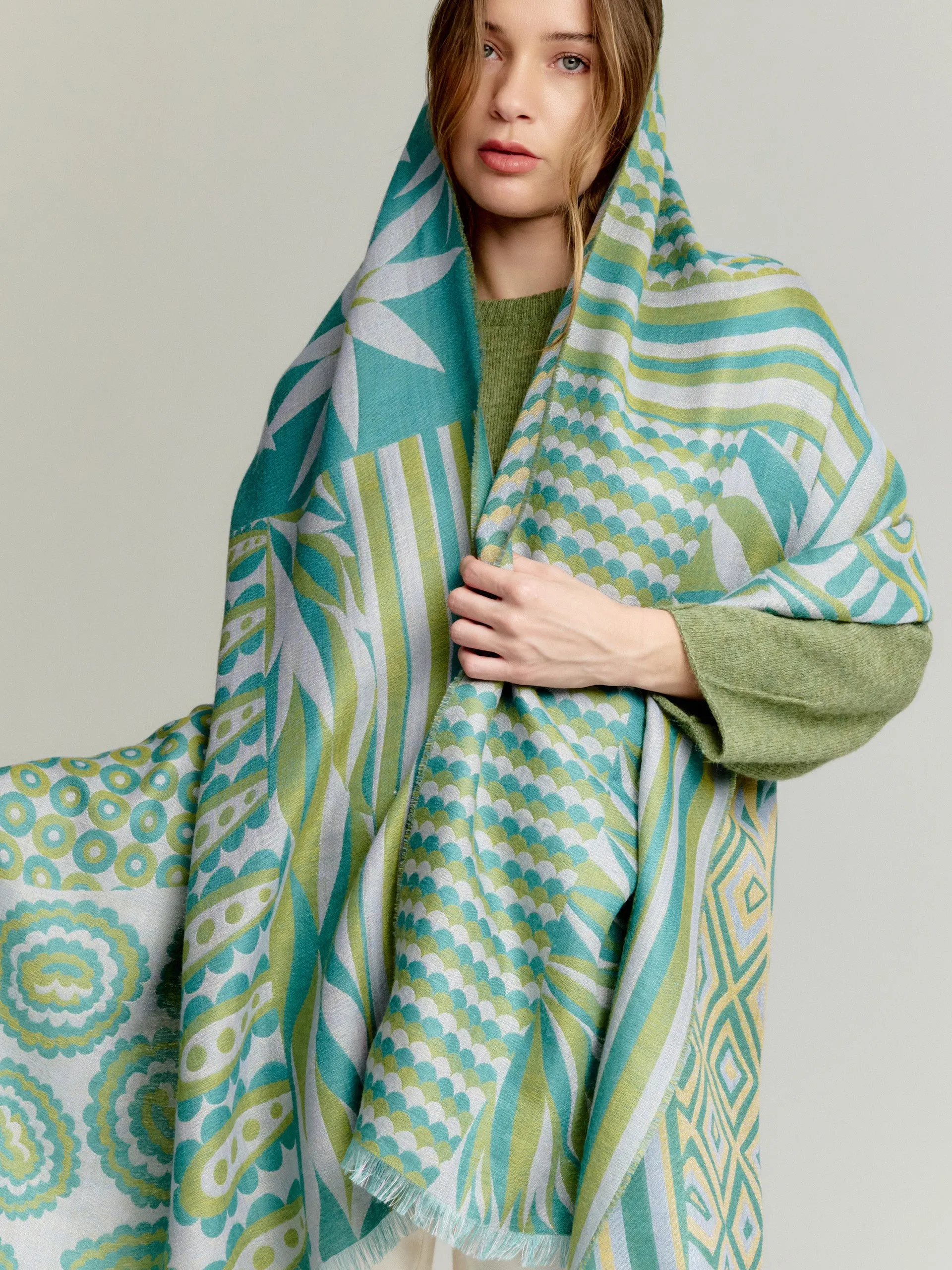 Ysily Shawl Baby Alpaca Color Green